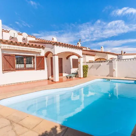 Cosy Holiday With Swimming Pool *